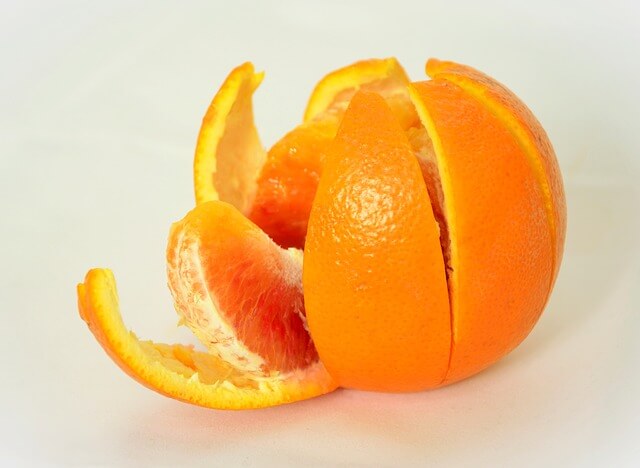 pomarańcza w kawałkach